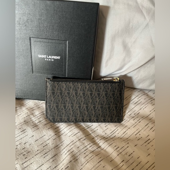 Saint Laurent Black Monogram Cardholder - Picture 1 of 7